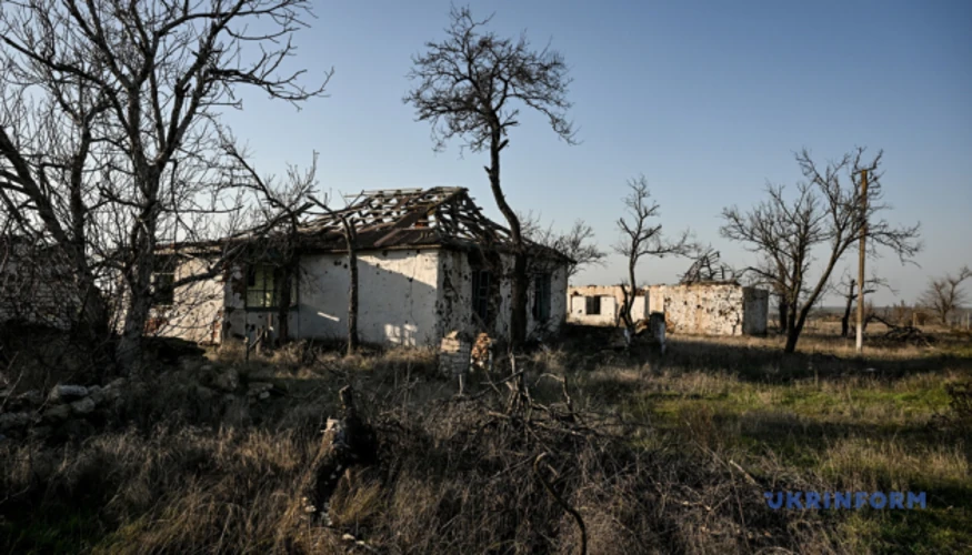 Наслідки російських ударів по цивільній інфраструктурі Херсонщини