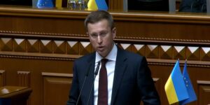 Сергій Корецький під час виступу у Верховній Раді