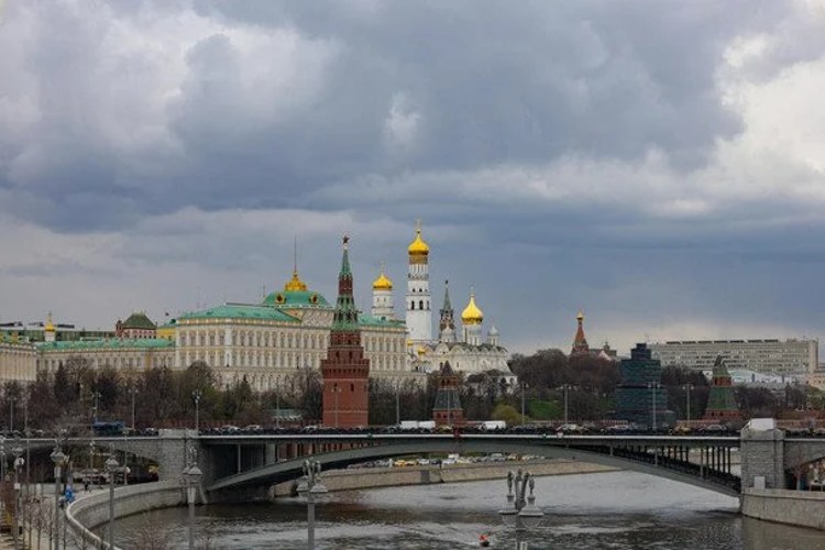 Російські олігархи активно вивозять гроші з країни