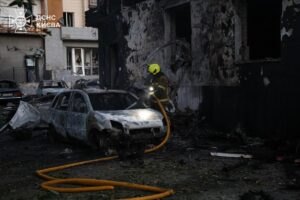 Наслідки російської атаки на Київ 19 липня: пожежі та пошкодження будівель у Шевченківському, Солом'янському та Деснянському