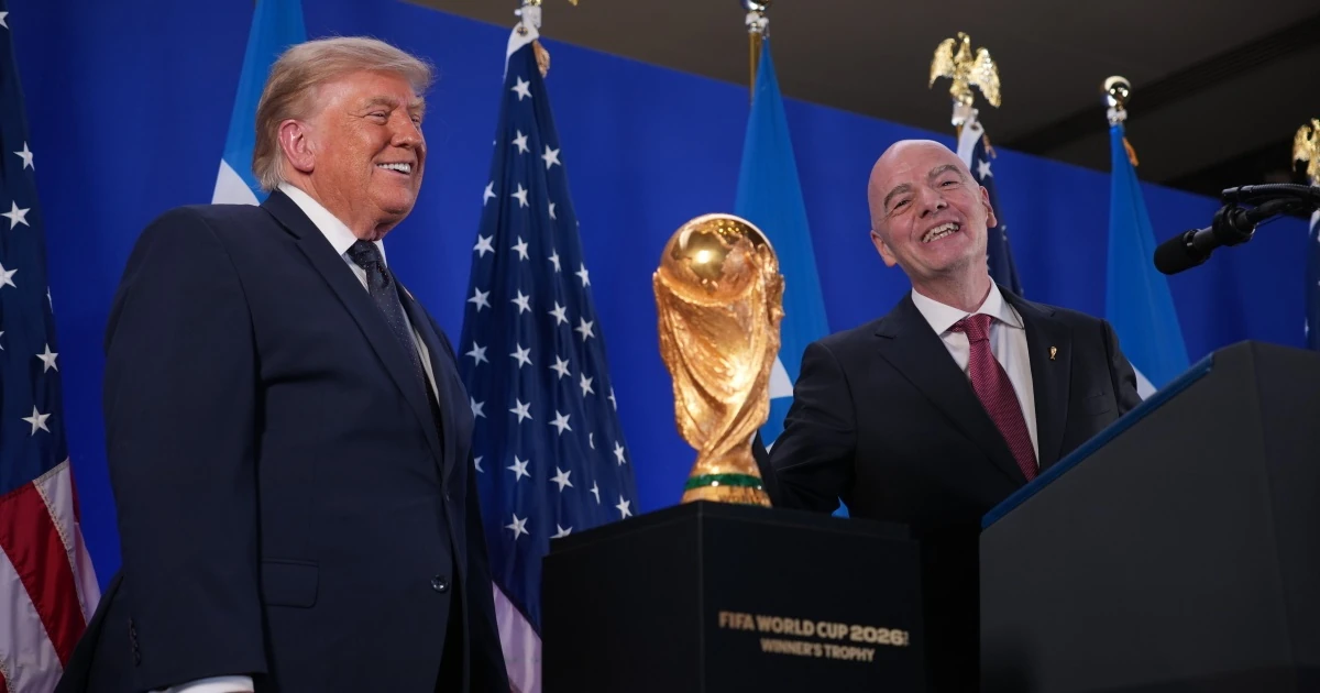 Дональд Трамп і Джанні Інфантіно під час спільного заходу в межах Чемпіонату світу з футболу