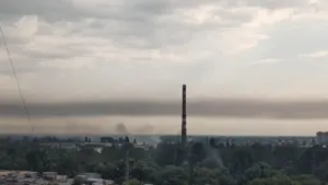 Задимлені вулиці Києва після пожеж внаслідок російської атаки