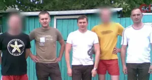 Зліва направо: колишній ведучий Ростислав Сухачов, директор ДБР Олексій Сухачов та Олександр Сухачов