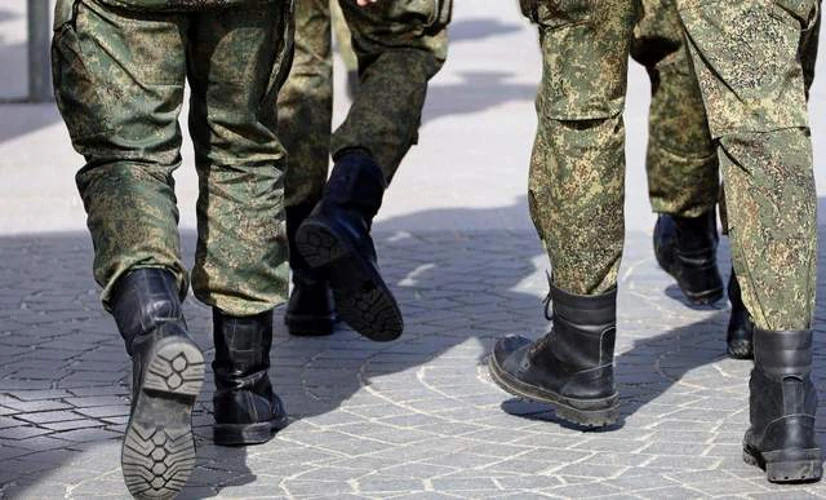 Хто формує бригади з українських полонених: структури та їхні ролі