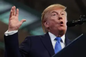 Хронологія подій навколо Ормузької протоки та заява Трампа 14 серпня