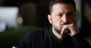 Володимир Зеленський під час спілкування з журналістами