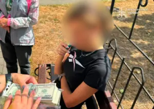 Спецоперація правоохоронців із затримання фігурантів та вилучення готівки у Києві