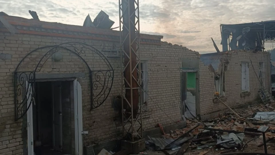 Наслідки удару дронів по Ізюму 3 жовтня: пошкоджені підприємства та житлові будинки
