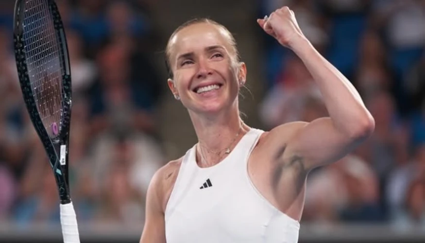 Еліна Світоліна під час матчу проти Ханью Гуо на Wuhan Open