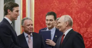Угода щодо «Лукойлу» на 2 мільйони доларів пожертв і вісім джерел NYT